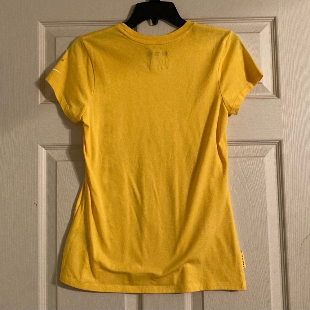Nike sports tee. Nike fit dry. Size medium. Brand new.